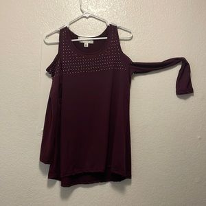 Woman’s long sleeve shirt with off shoulder sleeve. Size S, French Laundry